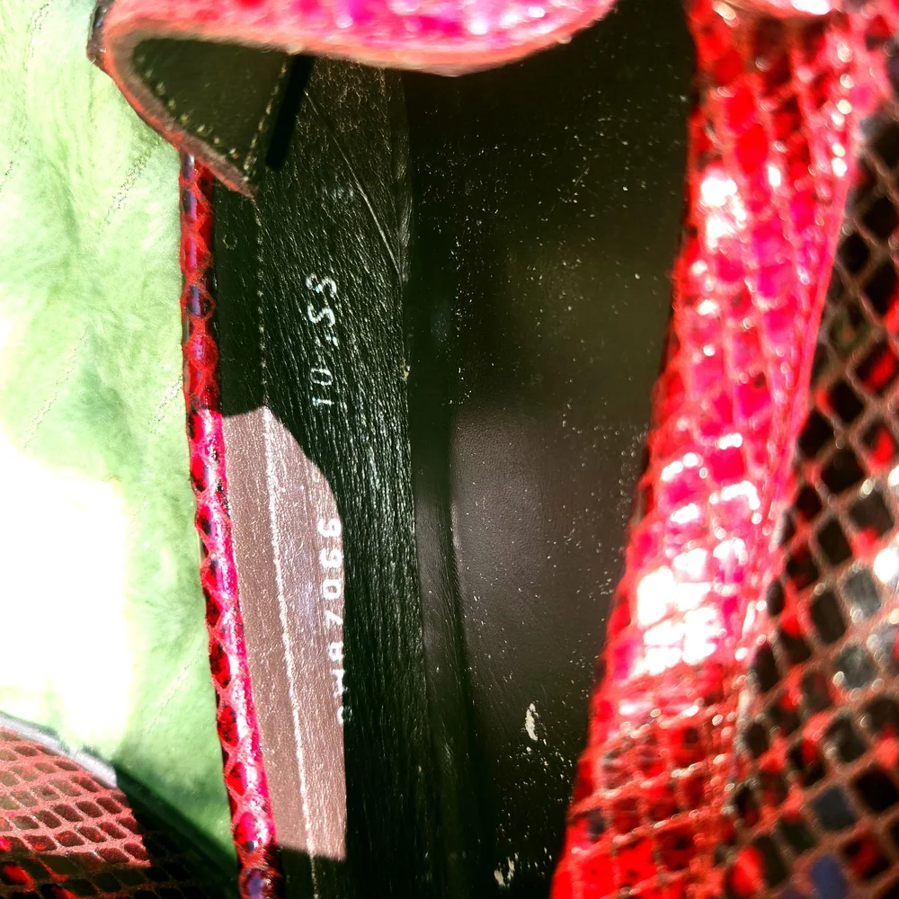 Stuart Weitzman Red Snakeskin Women's Slip-On Loafers w/Glossy Finish Sz. 10.5 - Picture 13 of 16